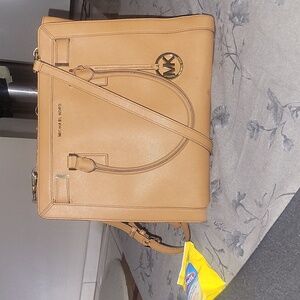 Mk handbag crossbody